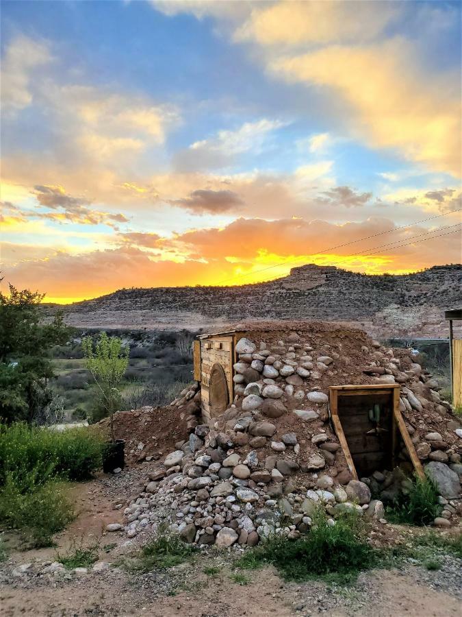 Cave, Yurt, Bubble And Other Glamping Adventures Hotell Sedona Exteriör bild